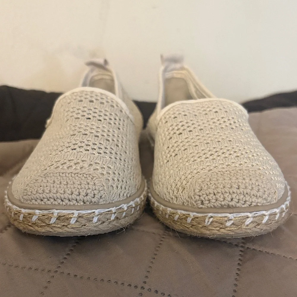 Elegant‎ Cream Espadrille Slip-Ons crochet mesh memory foam women’s size 6